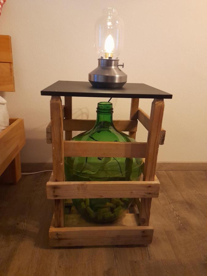 Studio Chez Un Vigneron Au Village Au 2Eme Etage Sans Ascenseur Villeneuve Luaran gambar